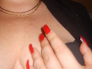 Madame Deroissy ist blond, weiblich,  heterosexuell und vollrasiert