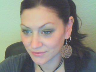 reifeversuchung ist br�nett, weiblich,  heterosexuell und teilrasiert