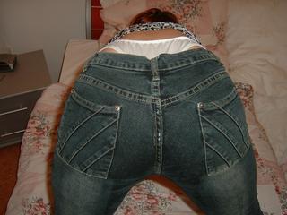 SweetGirl ist rot, weiblich,  bisexuell und vollrasiert