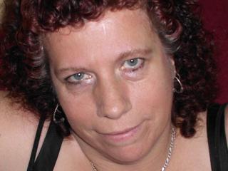 BigBody69 ist br�nett, weiblich,  bisexuell und vollrasiert