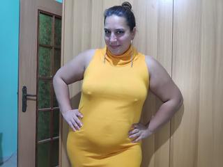 Niter sagt von sich: Sexy bbw mit kleinen Titten und gro�em runden Arsch wartet auf dich.