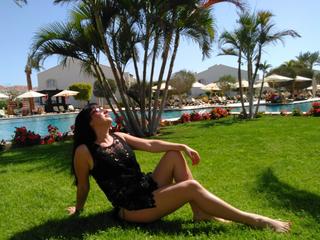 LadyKamilla ist br�nett, weiblich,  heterosexuell und vollrasiert