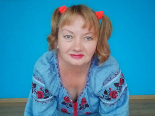 LusiRed - Ich bin eine sehr freundliche Person, die online Leute kennenlernen m�chte! - live,chat,