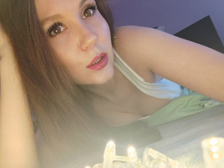 Danna ist br�nett, weiblich,  heterosexuell und nicht rasiert