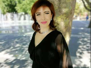 Die Livecam von OxySunny bietet Fetisch, Oralsex, Rollenspiele, Voyeurismus, Live-Dates im Sexchat