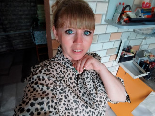 MalvinaLanier sagt von sich: Ich bin ein s��es, hei�es Madl - schauen Sie herein und tauchen Sie in meine Welt ab.