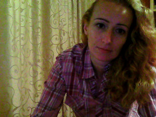 alldaysexxx ist blond, weiblich,  heterosexuell und vollrasiert