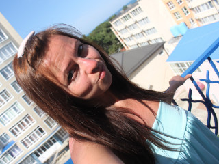 ChristyNutty ist brnett, weiblich,  bisexuell und vollrasiert