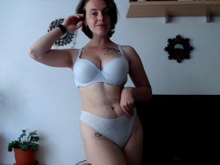 TenderErika - Ich kann fies sein, wenn du mich willst. Versuch, mich hei� zu machen ;) - live,chat,
