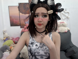 Minbae ist schwarz, weiblich,  bisexuell und 