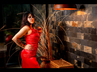 CherryFer sagt von sich: Hallo Schatz, du kannst mich CherryFer nennen. Ich bin ein M�dchen mit vielen Talenten, Geschm�ckern und einem tiefen Bed�rfnis, t�glich Sex zu haben. Ich mag das Dopamin, das es in mir erzeugt, wenn ich mit netten Menschen zusammen bin und eine gute Aura habe.