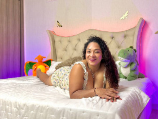 Die Livecam von MercyRain bietet Anal-Sex, Devot, Fetisch, Intimschmuck, Rollenspiele, Sexspielzeug, SM-Sex, Voyeurismus, Wachs-Spiele, Live-Dates im Sexchat