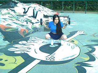 Ratienterciopelo sagt von sich: Ich bin ein etwas konservatives M�dchen, ich bin K�nstlerin und Designerin, meine Reise als Model dauert nun schon ein paar Jahre an, sie war sehr schwierig, aber ist interessant, und sie hat mir auch erlaubt, als Person zu wachsen.  Ich mag es, freundlich zu allen Menschen zu sein.