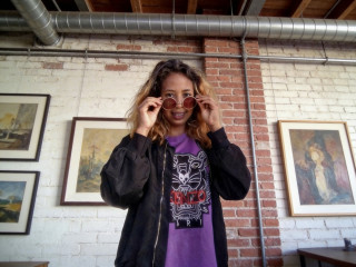 cindyx69 ist schwarz, weiblich,  bisexuell und vollrasiert