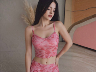 Die Livecam von AliseParis bietet Devot, Exhibitionismus, Fetisch, Spanking, Voyeurismus im Sexchat