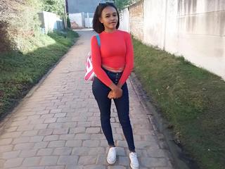 AlisaXMellody - Ich bin ein s��es, wundersch�nes M�dchen, das bereit ist, deine Fantasien zu erf�llen - live,chat,