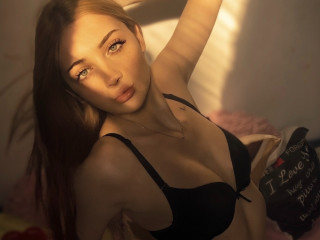 wildthoughts sagt von sich: H�bsche 18-j�hrige Studentin aus Albanien mit gro�em, runden Po ? zu Ihrem Vergn�gen.